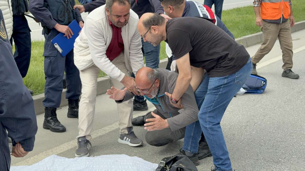 3 çocuk annesi kadın ilk iş gününde hayatını kaybetti 4